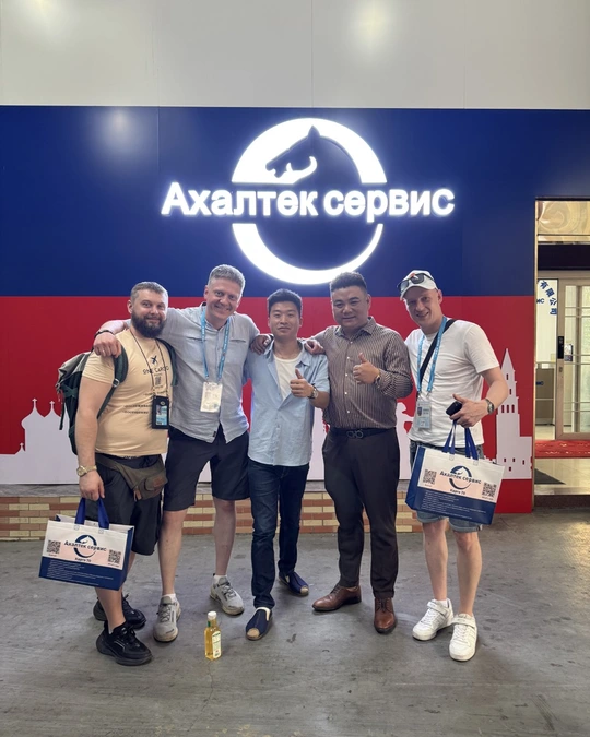Посещение промышленных складов Гуаньджоу